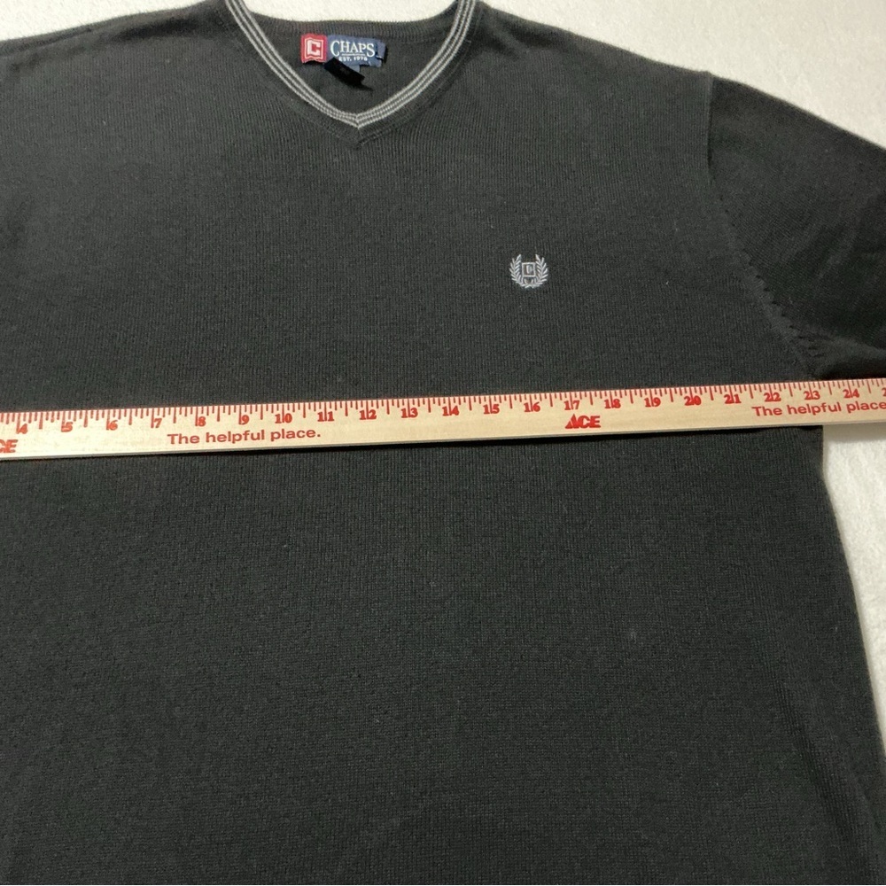 Chaps Men's black V-Neck Sweater size large - Picture 8 of 9